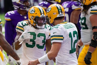 Packers 43  Vikings  34:   Game Balls and Lame Calls