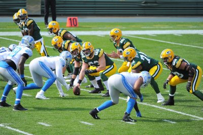 Packers OL Dominates Despite Playing Musical Chairs