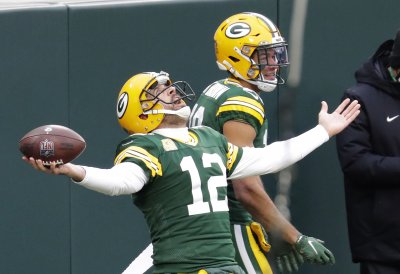 Game Recap: Packers Squeak Out 24-20 Win Against the Jaguars 