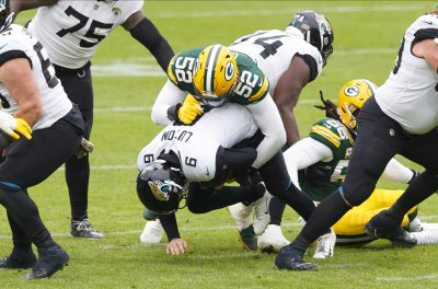 Packers 24   Jaguars 20:    Game Balls & Lame Calls