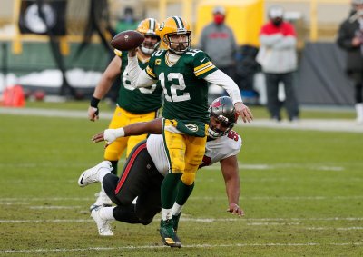 Either Extensions are Coming, or Rodgers' Time in Green Bay is Ending After 2021