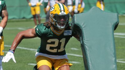 Packers Rookies Learning From the Veterans at OTAs