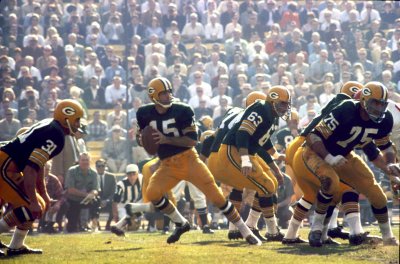 Remembering the Biggest Quarterback Controversies in Packers History