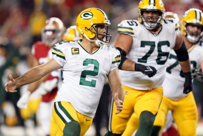 Game Recap: Packers Beat 49ers in 30-28 Thriller