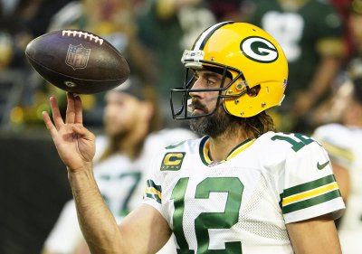 Halfway Through the Season, It Seems More Likely Aaron Rodgers Could Stay in Green Bay