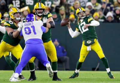 Aaron Rodgers & Offense Starting to Find Downfield Groove