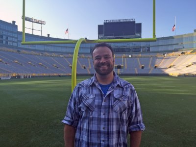 Cheesehead Origins: Dusty Evely’s Road from Unlikely Fan to Twitter’s Favorite Tape Guy
