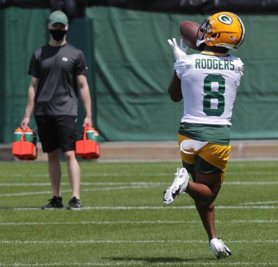 Draft and develop? The case for Amari Rodgers