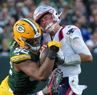 Game Recap: Packers Escape Zappe-d Up Patriots 27-24