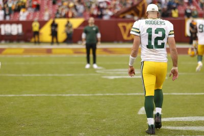 Gut Reactions: Packers refuse to be who they should be 