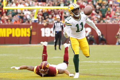 5 Things to Watch in Packers vs Eagles: Will Watkins Lose Snaps?