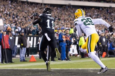 Game Recap: Packers, Playoff Hopes Fall to Eagles 40-33