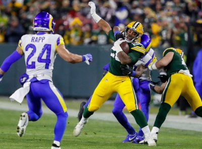 Game Recap: Packers Extend Season in Win Over Rams