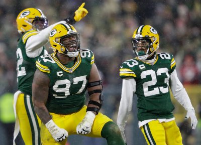 Assessing Kenny Clark's contract relative to his play