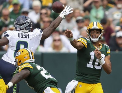 Preseason Game Recap: Late Game Excitement Sparks 19-15 Packers Victory over Seahawks