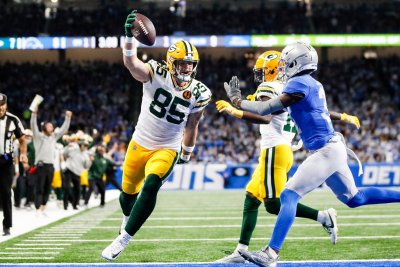 Packers 29 Lions 22: Game Balls & Lame Calls