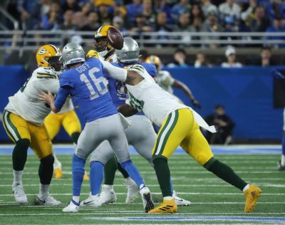 Big Switch for the Packers: They Dominated the Lions in the Trenches