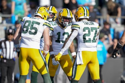 Gut Reactions: Packers barely survive against the worst team in the league 