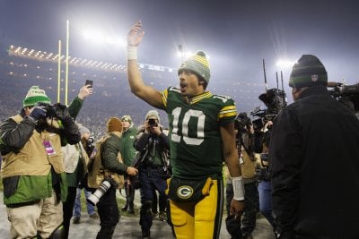 Game Recap: Bears Down, Packers in Playoffs