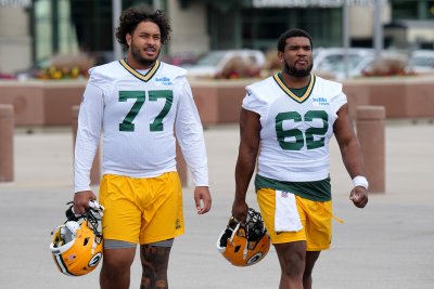 Packers Continue to Cross Train Players at Different Positions