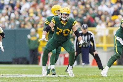 The Packers Renegotiate Royce Newman's Contract