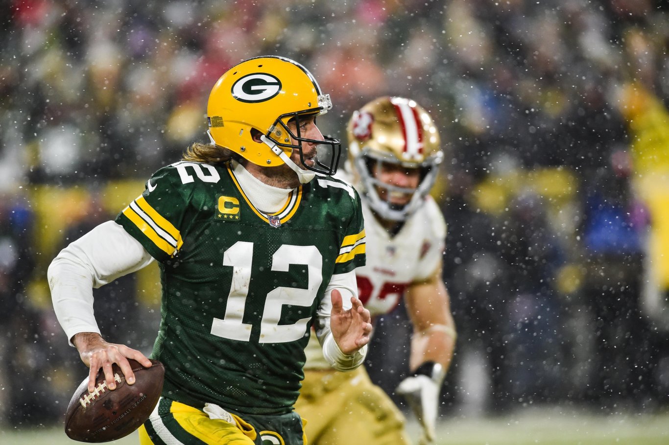 Aaron Rodgers opens season as NFL's oldest player: QB's age marks a rarity  the league has not seen in 30 years 